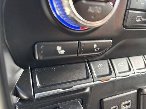 Used 2019 GMC Sierra 1500 SLE w/ SLE Value Package image 19