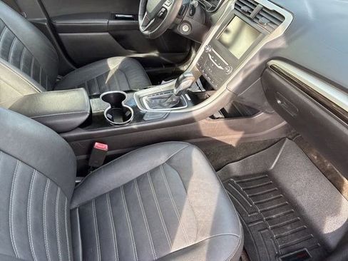 Used 2015 Ford Fusion SE w/ Equipment Group 202A image 40