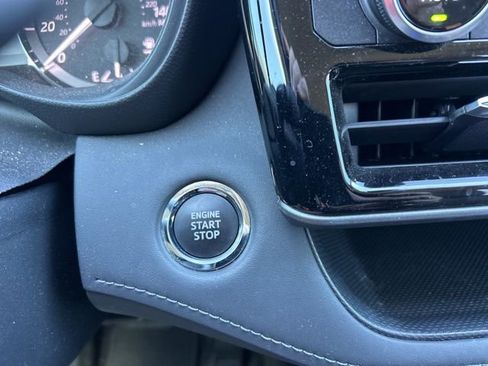 Certified 2023 Toyota Highlander LE image 16