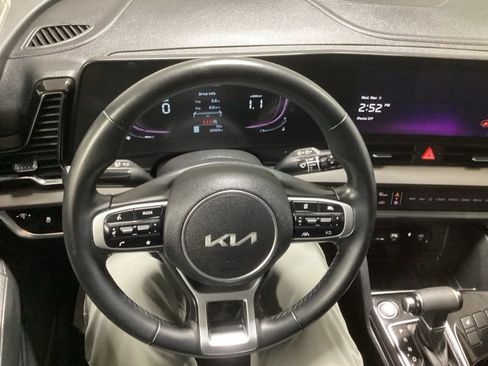 Certified 2023 Kia Sportage EX image 24
