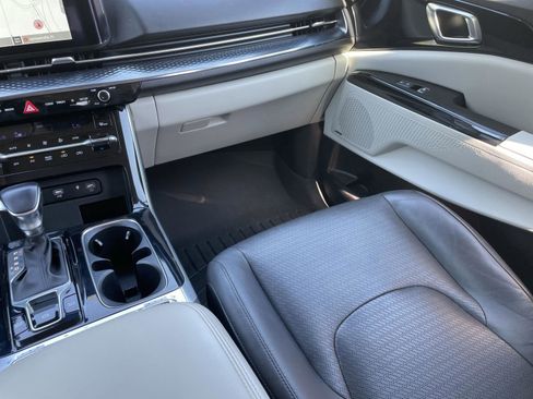 Certified 2022 Kia Carnival SX Prestige image 11