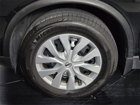 Used 2016 Nissan Rogue S image 12