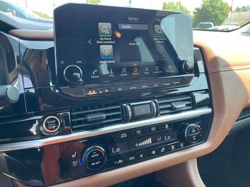 Used 2024 Nissan Pathfinder Platinum w/ Cargo Package AWD/4WD image 24