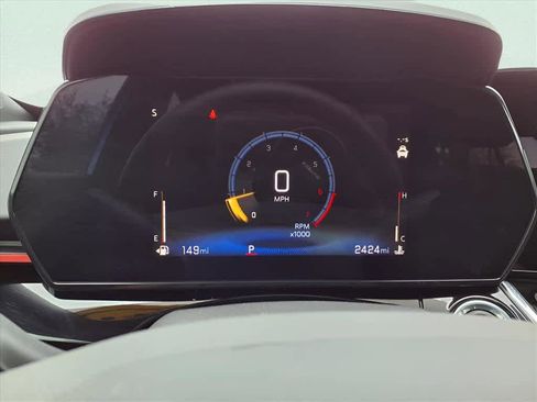 Used 2025 Chevrolet Trax RS w/ Sunroof Package image 25