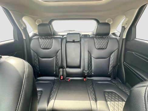 Used 2023 Ford Edge Titanium AWD/4WD image 21