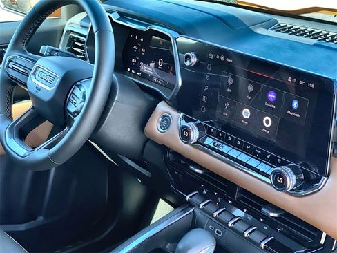 New 2025 GMC Canyon AT4 w/ AT4 Premium Package image 35