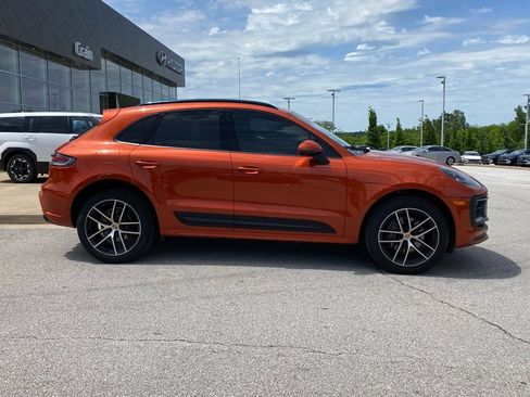 Used 2022 Porsche Macan AWD/4WD image 9