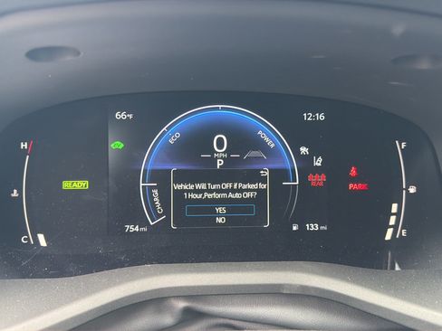 Used 2025 Toyota Camry SE FWD image 19