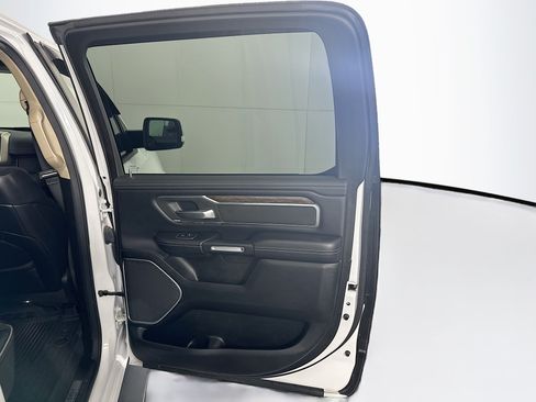 Used 2020 RAM 1500 Laramie AWD/4WD image 29