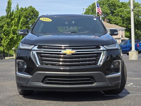 Used 2023 Chevrolet Traverse LT AWD/4WD image 22