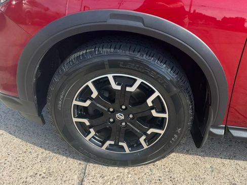 Used 2019 Nissan Pathfinder SL AWD/4WD image 28