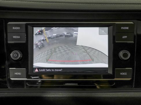 Used 2023 Volkswagen Jetta SE FWD image 7