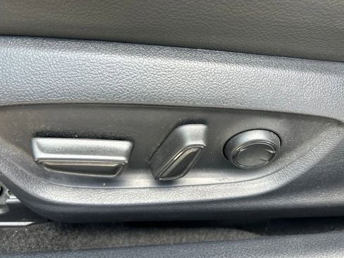 Used 2023 Toyota Camry XSE FWD image 7