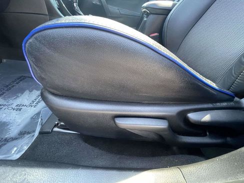 Used 2019 Toyota Corolla SE w/ SE Premium Package FWD image 19