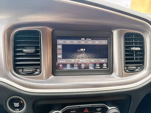 Used 2020 Dodge Charger SXT w/ Blacktop Package image 13