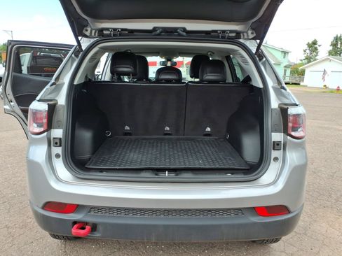 Used 2019 Jeep Compass Trailhawk AWD/4WD image 12