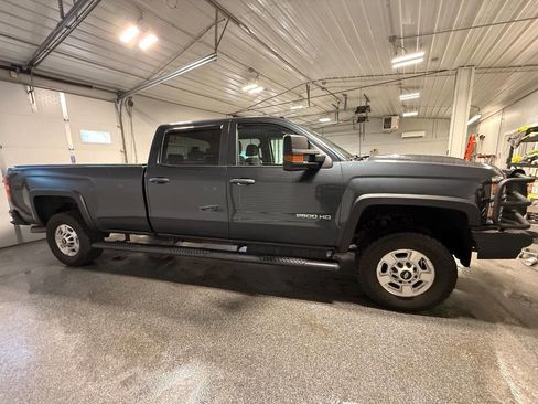 Used 2017 Chevrolet Silverado 2500 W/T w/ WT Convenience Package AWD/4WD image 5