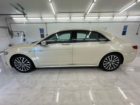 Used 2018 Lincoln Continental Select FWD image 9