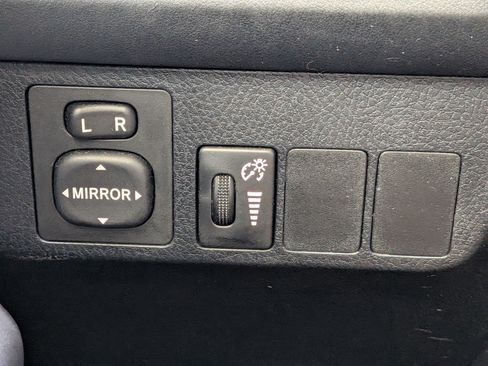 Used 2016 Toyota RAV4 LE FWD image 21