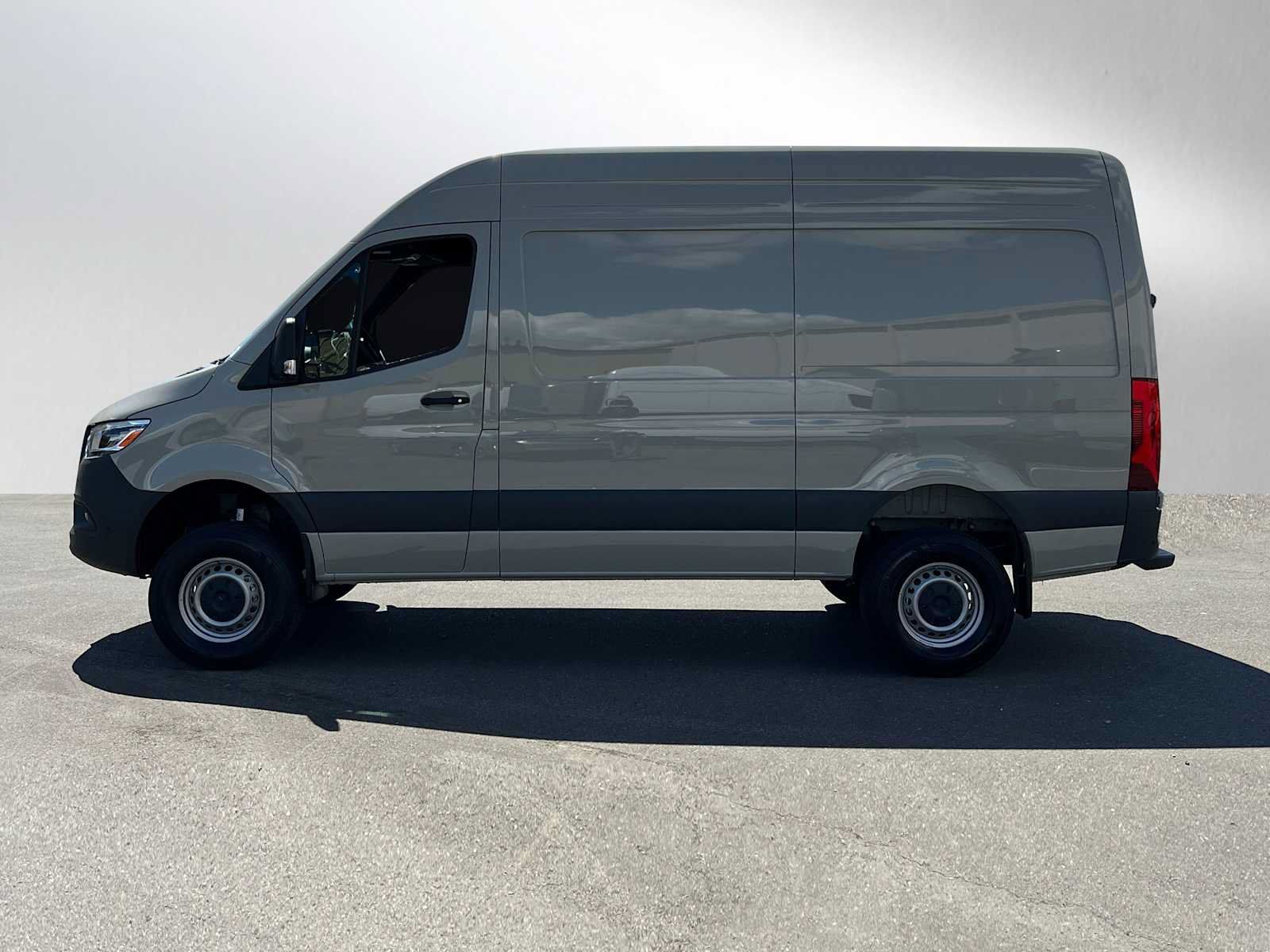 Used 2026 Mercedes-Benz Sprinter 2500 image 6