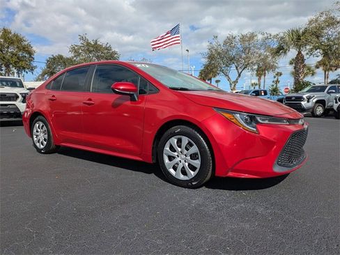 Used 2020 Toyota Corolla LE image 2