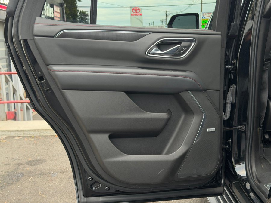 Used 2021 Chevrolet Tahoe RST w/ Luxury Package AWD/4WD image 31