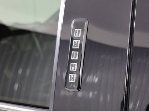 Used 2020 Ford F350 Platinum w/ FX4 Off-Road Package image 52