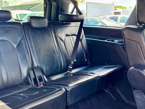 Used 2019 Ford Expedition Max Limited w/ Texas Edition Package image 14