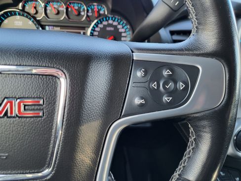 Used 2019 GMC Yukon XL SLT image 22