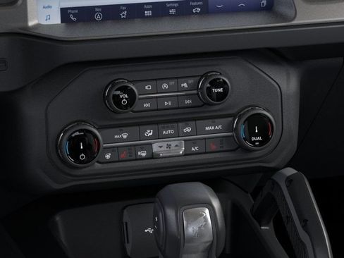 New 2025 Ford Bronco Outer Banks w/ Sasquatch Package AWD/4WD image 16