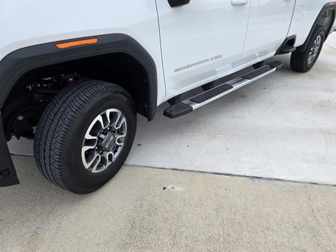 Used 2025 GMC Sierra 3500 SLE w/ SLE Convenience Package AWD/4WD image 8