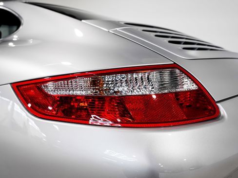 Used 2005 Porsche 911 Carrera S image 33