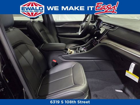 New 2025 Jeep Grand Cherokee L Limited w/ Luxury Tech Group II image 10