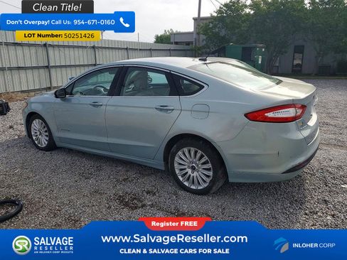 Used 2014 Ford Fusion SE w/ Equipment Group 502A FWD image 3