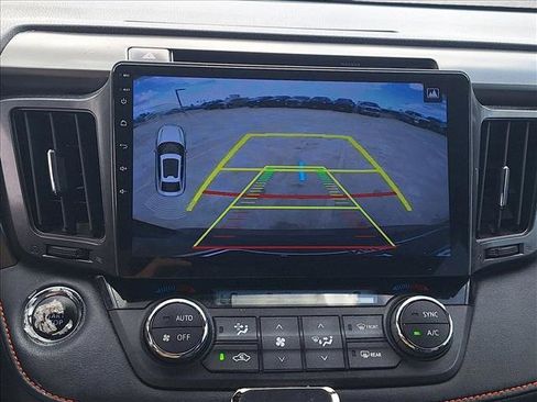 Used 2016 Toyota RAV4 SE FWD image 13
