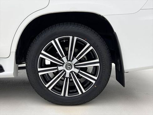Certified 2021 Lexus LX 570 4WD w/ Luxury Package image 29