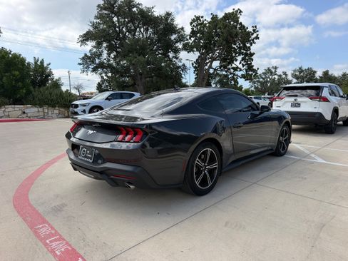 Used 2024 Ford Mustang Coupe RWD image 6