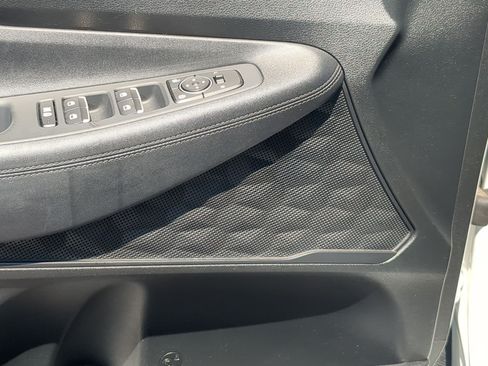 Used 2019 Hyundai Santa Fe SE AWD/4WD image 15