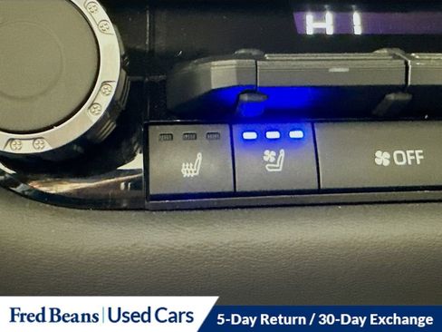 Used 2023 Toyota Tundra Platinum image 22