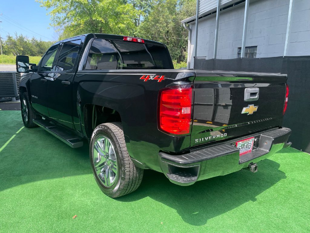 Used 2018 Chevrolet Silverado 1500 Custom w/ Custom Value Package AWD/4WD image 6