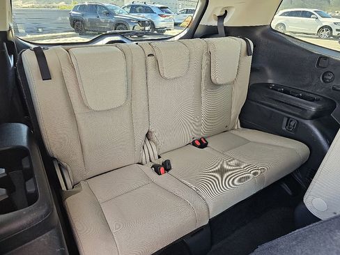 Used 2021 Subaru Ascent Premium w/ Convenience Package image 21