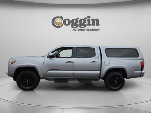 Used 2021 Toyota Tacoma SR5 image 3