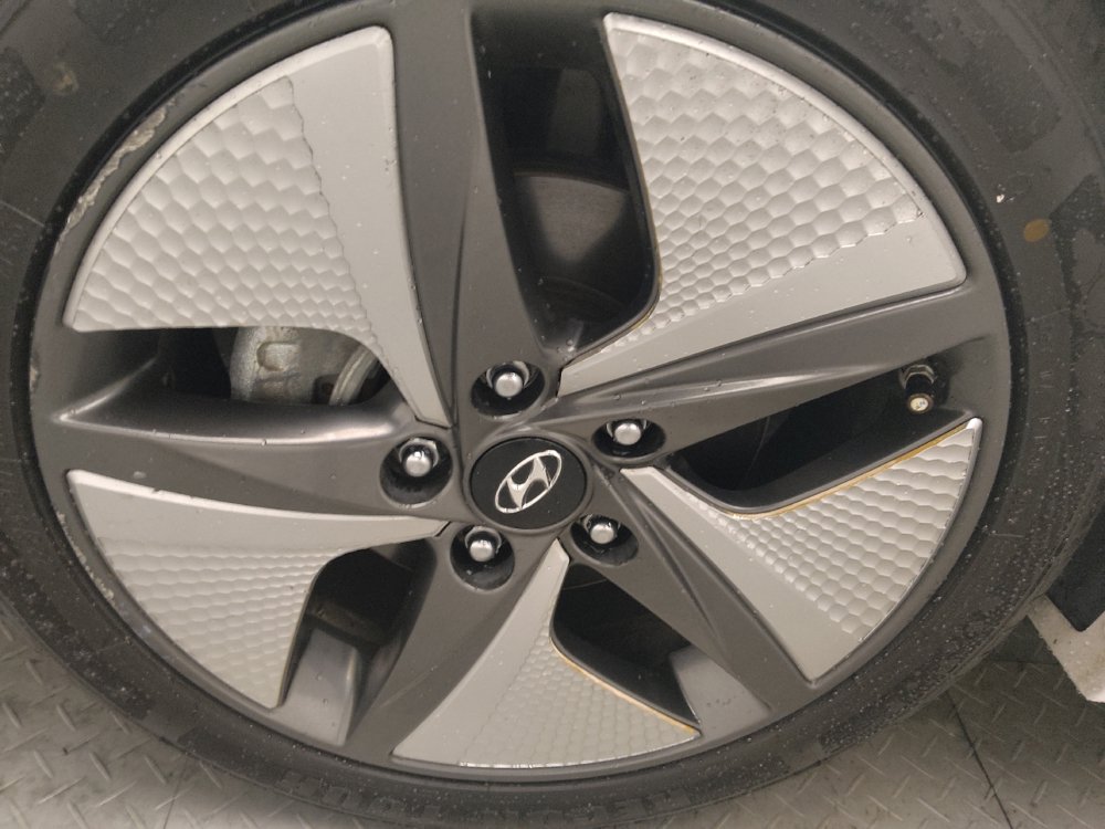 Used 2020 Hyundai Ioniq SEL FWD image 31
