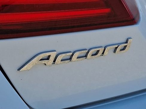 Used 2017 Honda Accord EX-L image 32