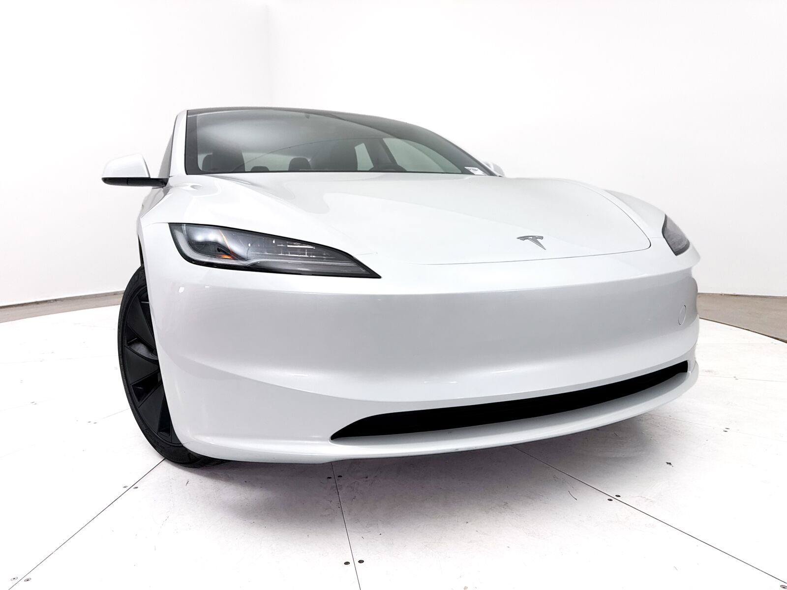 Used 2025 Tesla Model 3 Long Range RWD image 6
