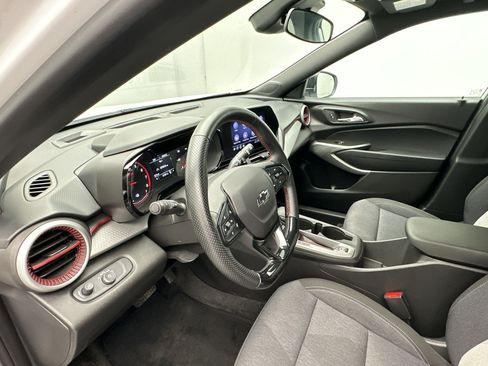 Certified 2024 Chevrolet Trax RS w/ Driver Confidence Package FWD image 4