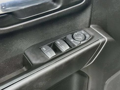 Used 2023 Chevrolet Silverado 1500 Custom AWD/4WD image 18