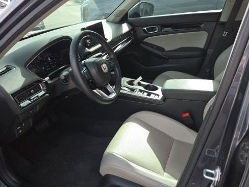 Used 2024 Honda Civic Touring image 11