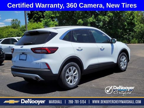 Used 2023 Ford Escape Active w/ Tech Pack #2 AWD/4WD image 3