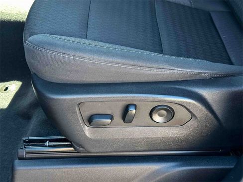 Used 2022 Chevrolet Silverado 1500 Custom image 15